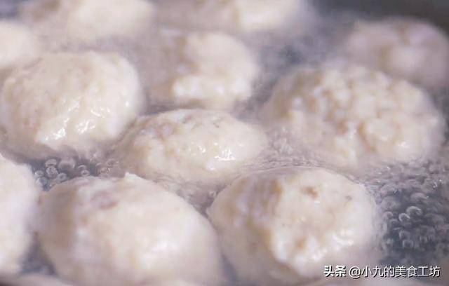 想吃魚丸不用買，自己在家就能做，鮮美滑嫩Q彈！