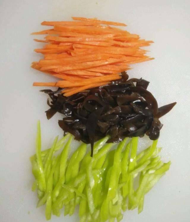 魚香肉絲炒麵，面這樣做太好吃了