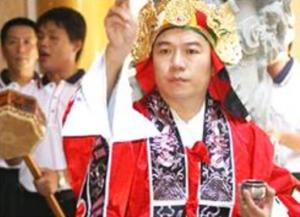 她身體內有髒東西要趕快雙修除掉，2年被宮主硬上「557次」！ 網：「被騙的其實是宮主…」