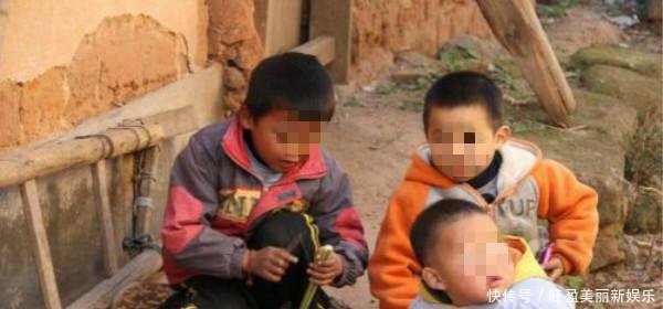 公公總給一個瘋子送飯，兒媳阻止，得知背後隱情，兒媳把圍牆拆了