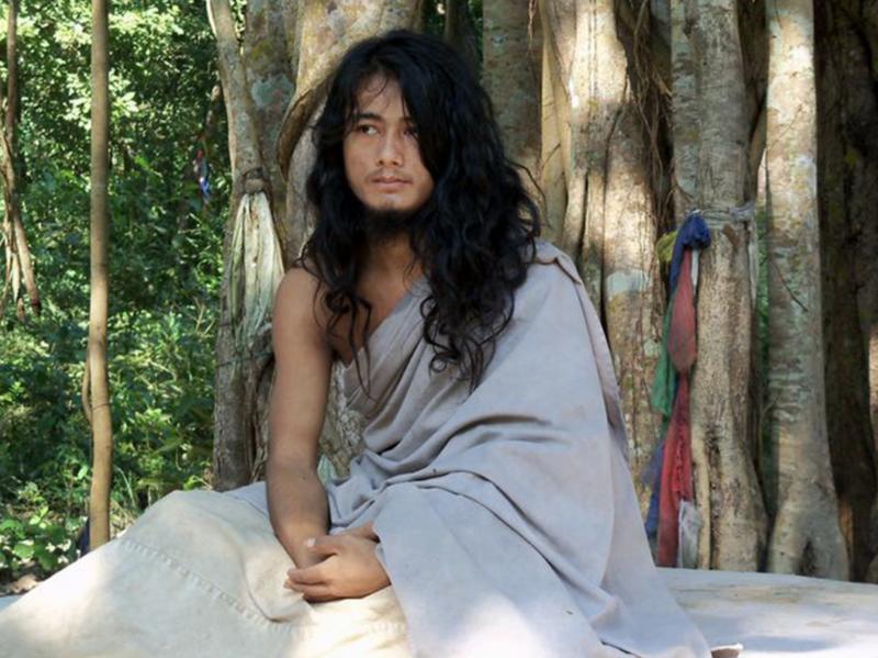 尼泊爾禪修少年「不吃不喝不拉」10個月，火燒衣服身體竟沒事！