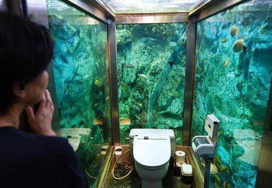 挑戰你羞恥極限的10間「超變態廁所」！#1 海底世界廁所