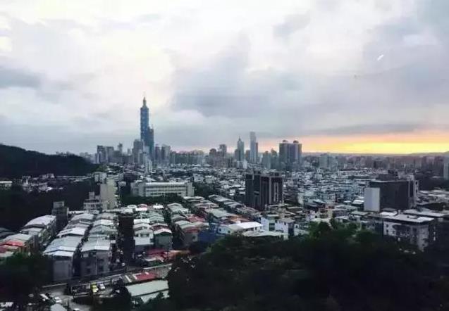 一位大陸人的告白， 看見台灣的「溫情」後，他說：你以為台灣衰落了嗎？那是你看的不夠寬廣