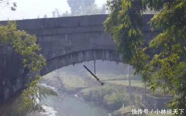 貴州橋下有把明朝古劍，價值連城，至今卻無人敢拿！