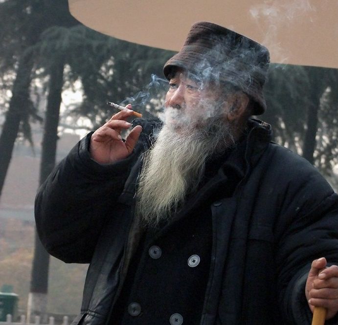 臺北阿公被兒子趕出家，早餐店老闆好心收留，老人說出一秘方，店老闆樂開花，三個兒子悔斷腸