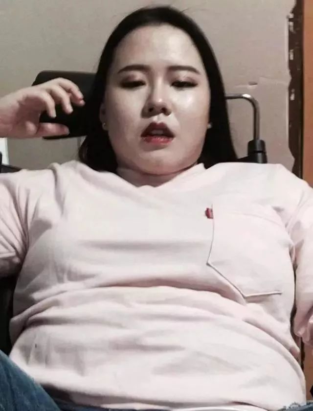 她被渣男劈腿後狠心瘦下半個自己，「絕世美顏」讓渣男瘋狂求復合