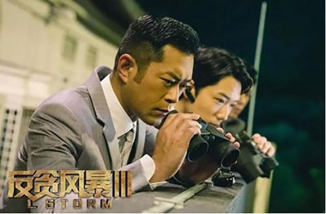 古天樂帶媽媽到名下餐廳吃飯，全程「貼心夾菜」無微不至！母子「甜蜜勾手」宛如情人