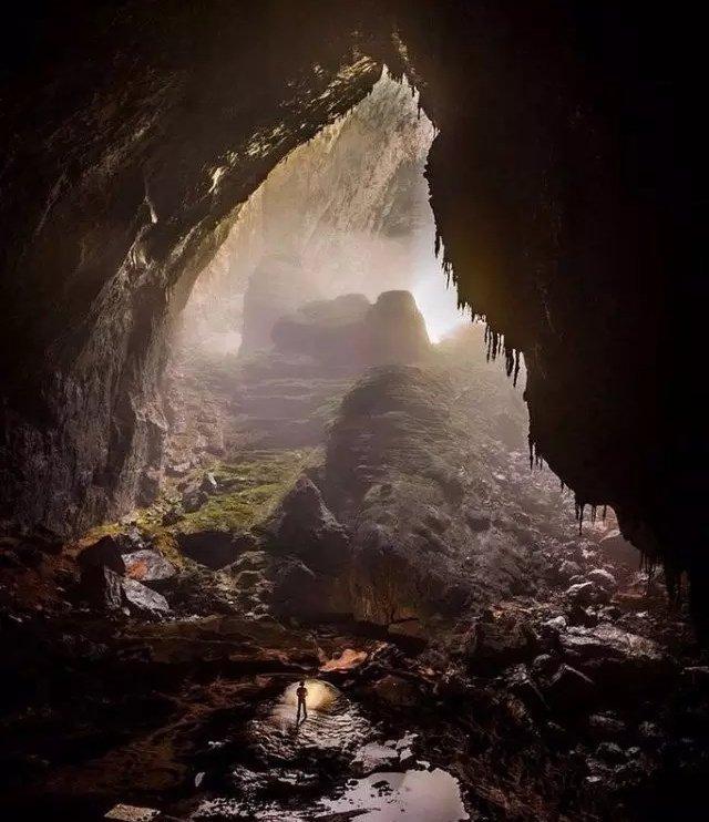 越南意外發現「世界最大洞穴」，裡面有湖泊，河流及森林，內高超40層大樓，美麗卻危險重重