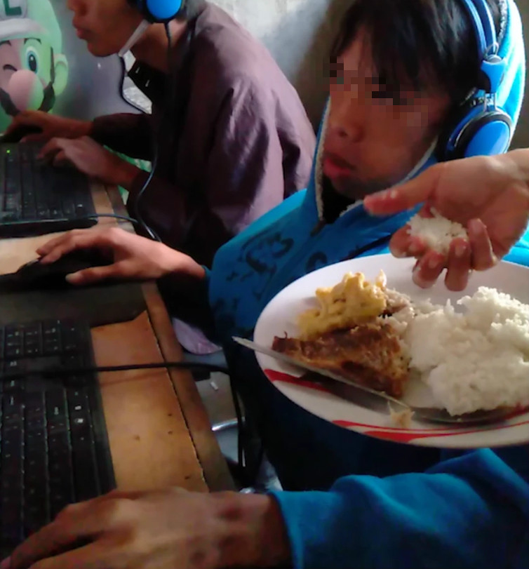 連打48hr！男童成電玩喪屍 溺愛媽徒手餵食：吃一下吧