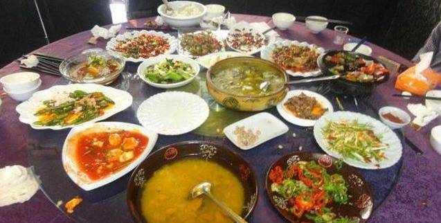 剩飯、剩菜含亞硝酸鹽能致癌？原來你被偽專家騙了這麼久~