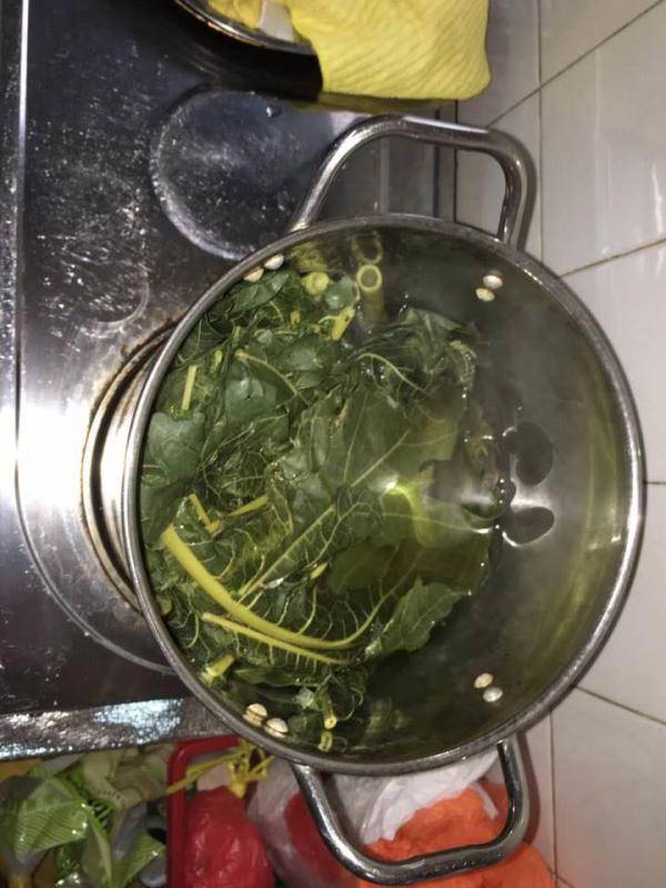 小孩發高燒只需要...就從40度降到36度啦！趕快學起來，隨時可以救小孩一命~ 。。