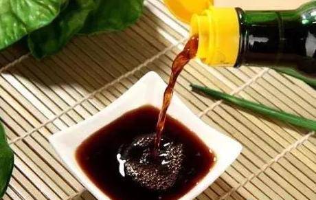 為什麼腳一踩地就疼到不行？中醫四大驗方讓你告別足跟痛。！！