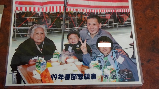 浪子被關16年兒16歲！ 妻「瞞懷孕」盼為他傳宗接代 「獄中捏陶」奪首獎20萬：只想讓兒子驕傲 