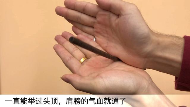 舊筷子別再扔掉了，綁根繩子掛陽台，一年能省下不少錢，快試試 
