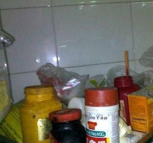 少在外面吃飯一位廚師冒死拍攝的圖片看完後你絕對會感謝我的……
