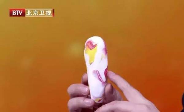 腫瘤專家警告：大便出現3個訊號，是大腸癌。。
