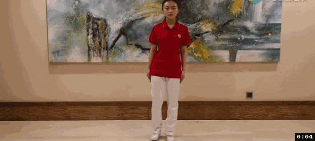 每天翻轉手臂2分鐘，上肢經絡全疏通，心臟1年更比1年健康