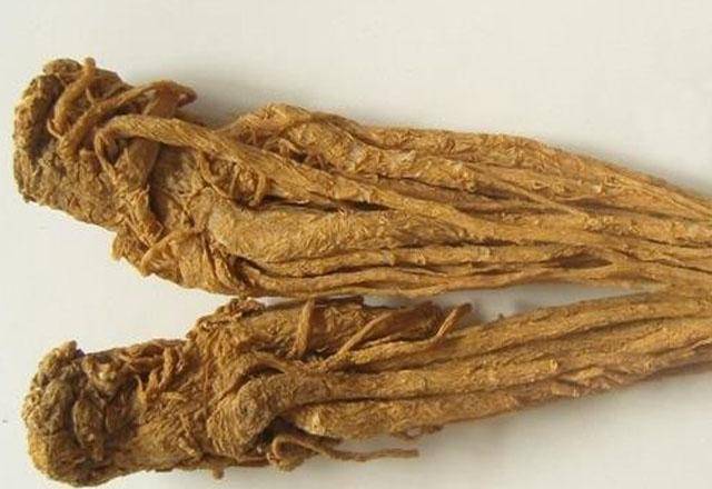 月經量變少怎麼辦？ 婦科醫生：常喝3種水、少吃2種肉，幫你養護子宮！