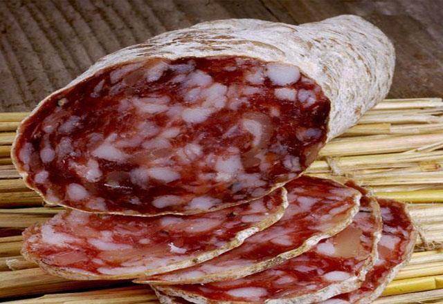 月經量變少怎麼辦？ 婦科醫生：常喝3種水、少吃2種肉，幫你養護子宮！