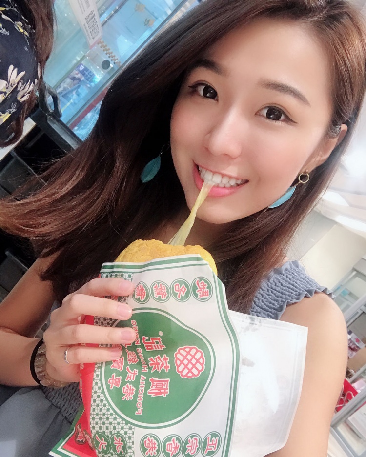 寶島自產U值啦啦隊正妹！一雙「逆天長腿」身材辣到爆...甜美笑容圈粉無數：愛上職棒了