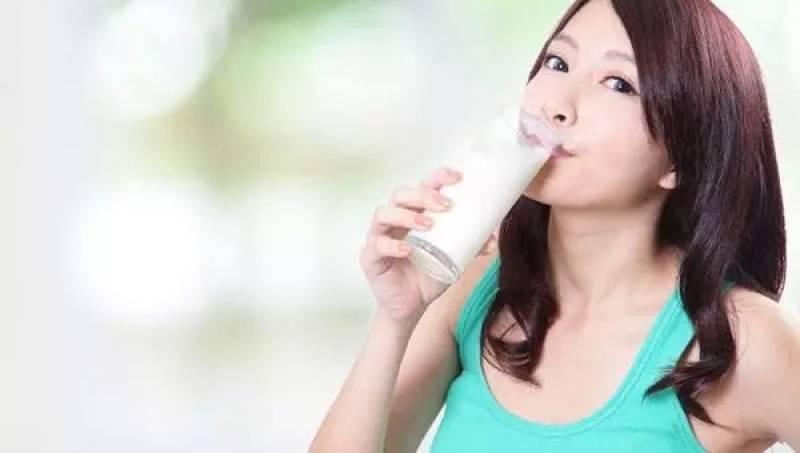 常喝牛奶的女人和常喝豆漿的女人，真的差很多
