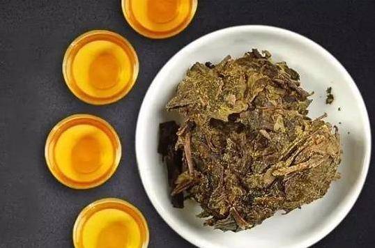 愛喝茶的注意了，用腦喝綠茶，減肥喝烏龍，刮油喝生普，不要喝錯了