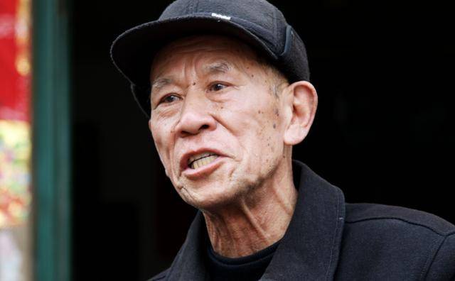 45歲後容易有「老人臭」？做好4件事，老了身體不發臭
