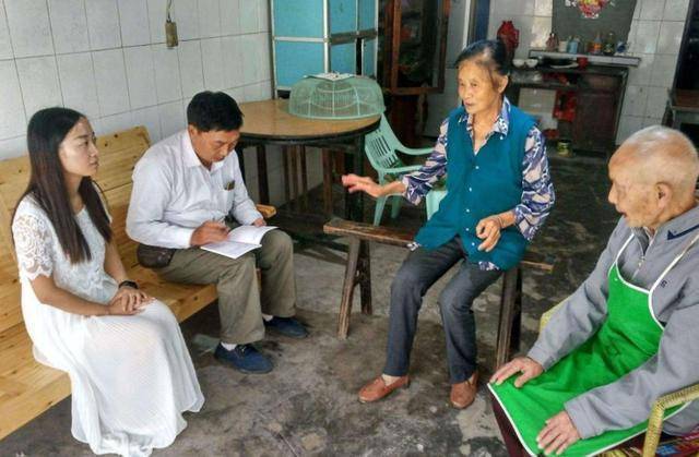 14歲兒子半夜對我說：媽媽，跟爸爸離婚吧，我受不了保姆阿姨了