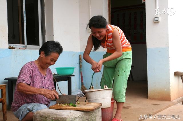 弟媳和我爸媽吵架，我和妹妹把爸媽接出來了，送不回去了