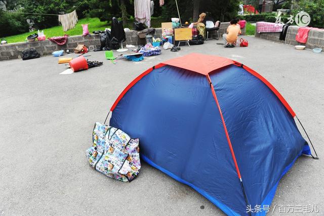 弟媳和我爸媽吵架，我和妹妹把爸媽接出來了，送不回去了