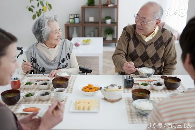 兒子喊我回家喝雞湯，公公的一個眼神，卻使令我進退兩難