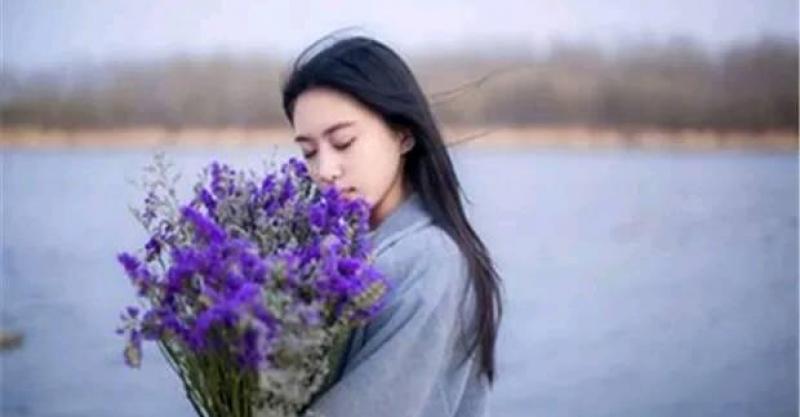 和前妻離婚一年後，再次見到她，讓我追悔莫及
