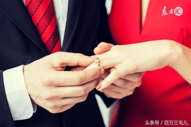 姐姐出嫁妹妹給兩萬禮金，三年後我結婚姐姐沒露面！