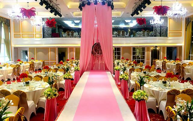 兒子結婚，我買輛15萬的車，半夜聽到兒子和兒媳對話，我寒心落淚