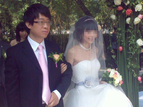 我拋棄農村老婆，娶了城裡情人，3年後再見前妻，我淪為村裡笑話