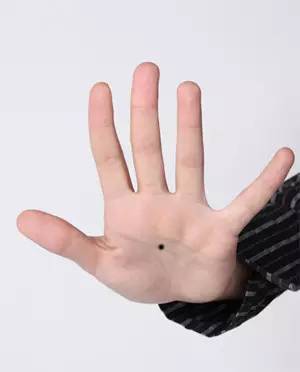 要注意！女 人 這些地方長 痣，不 能 娶，容 易 帶 綠 帽