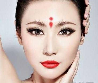 要注意！女 人 這些地方長 痣，不 能 娶，容 易 帶 綠 帽
