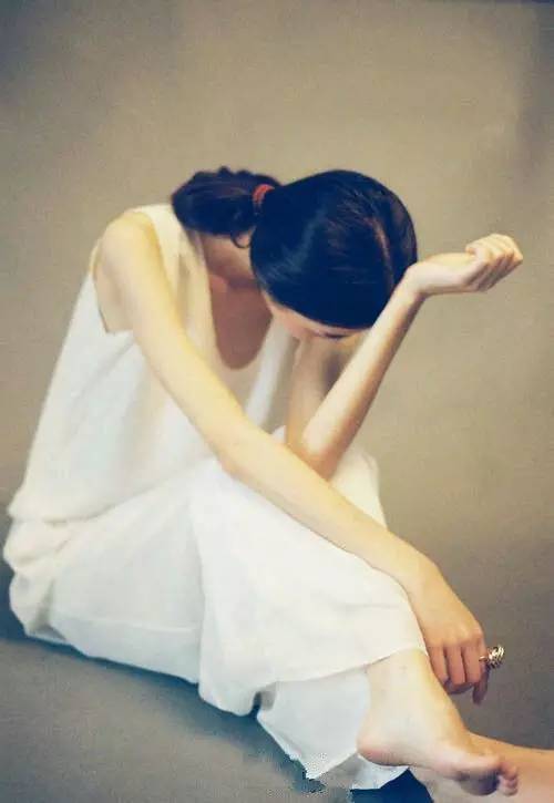 要注意！女 人 這些地方長 痣，不 能 娶，容 易 帶 綠 帽
