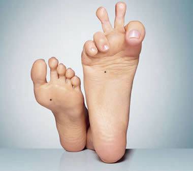 要注意！女 人 這些地方長 痣，不 能 娶，容 易 帶 綠 帽