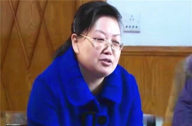 離婚16年後，前夫將她接回家與現任妻子同住，前妻的丈夫：侮辱我
