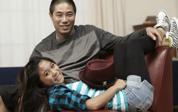 離婚六年，父親病危，我急的籌錢，他替我付20萬，撞見前夫我傻了