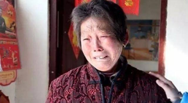 殘疾哥哥花10萬彩禮娶親，婚後三天嫂子消失，推開門我媽老淚縱橫