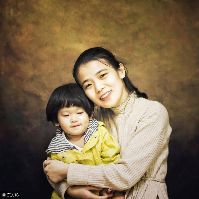孩子高情商，就在你對他的態度中培養，4步法教你正確表揚孩子