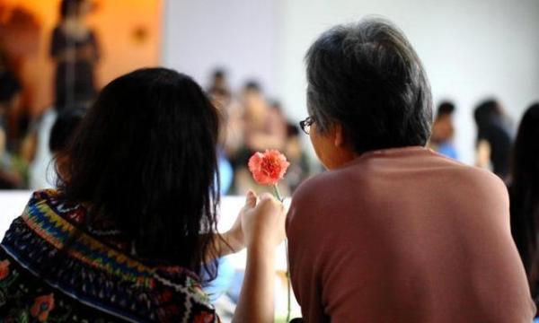 小姑子離婚想搬來住，我問婆婆個問題，婆婆說不讓她來了