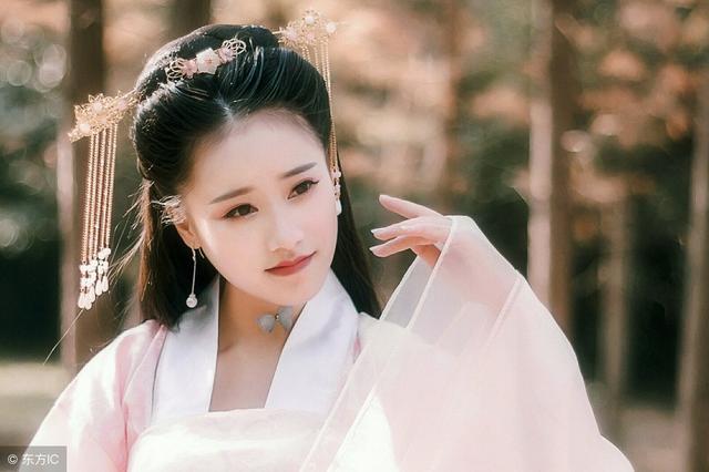 有智慧的母親為女兒打算：出嫁之前把你的錢交給我，別帶去婆家了