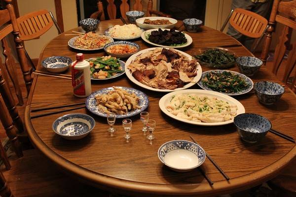 初二別回娘家！婆婆暗示媳婦留下「伺候大姑一家」　神隊友秒掏年終「我們要出國」下一句更辣