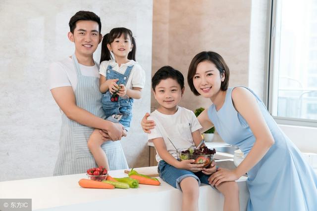 和妻子回老家過年，發現自己有個兒子，真相讓妻子走了又回來了