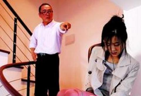 公公說生兒子就給套房，生閨女給一輛車，孩子出生後，公公石化
