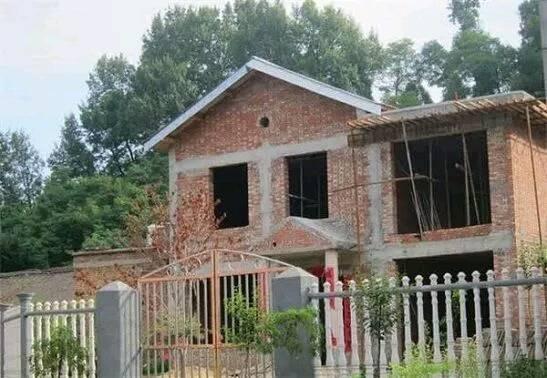 小叔子結婚住進我們新蓋的房子，我對老公說法庭見