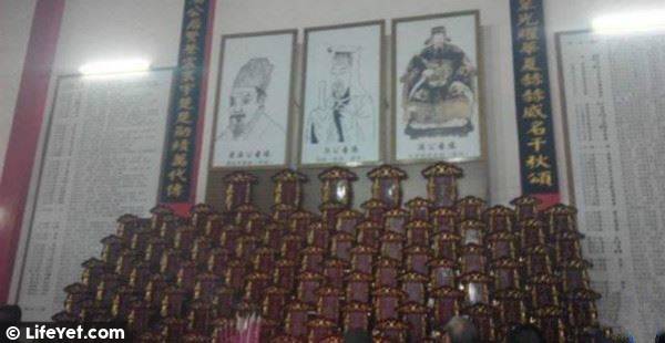因果報應：祖宗牌位突然倒地，百歲老太當夜去世，6子女齊齊遭雷劈死！